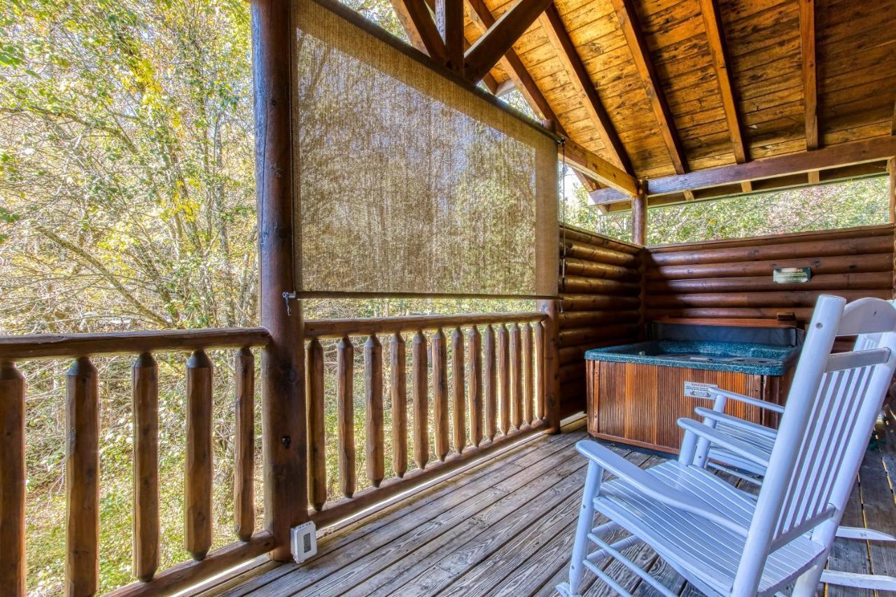 Dog Friendly, Romantic Mtn Getaway Hot Tub Pool Gatlinburg Buitenkant foto