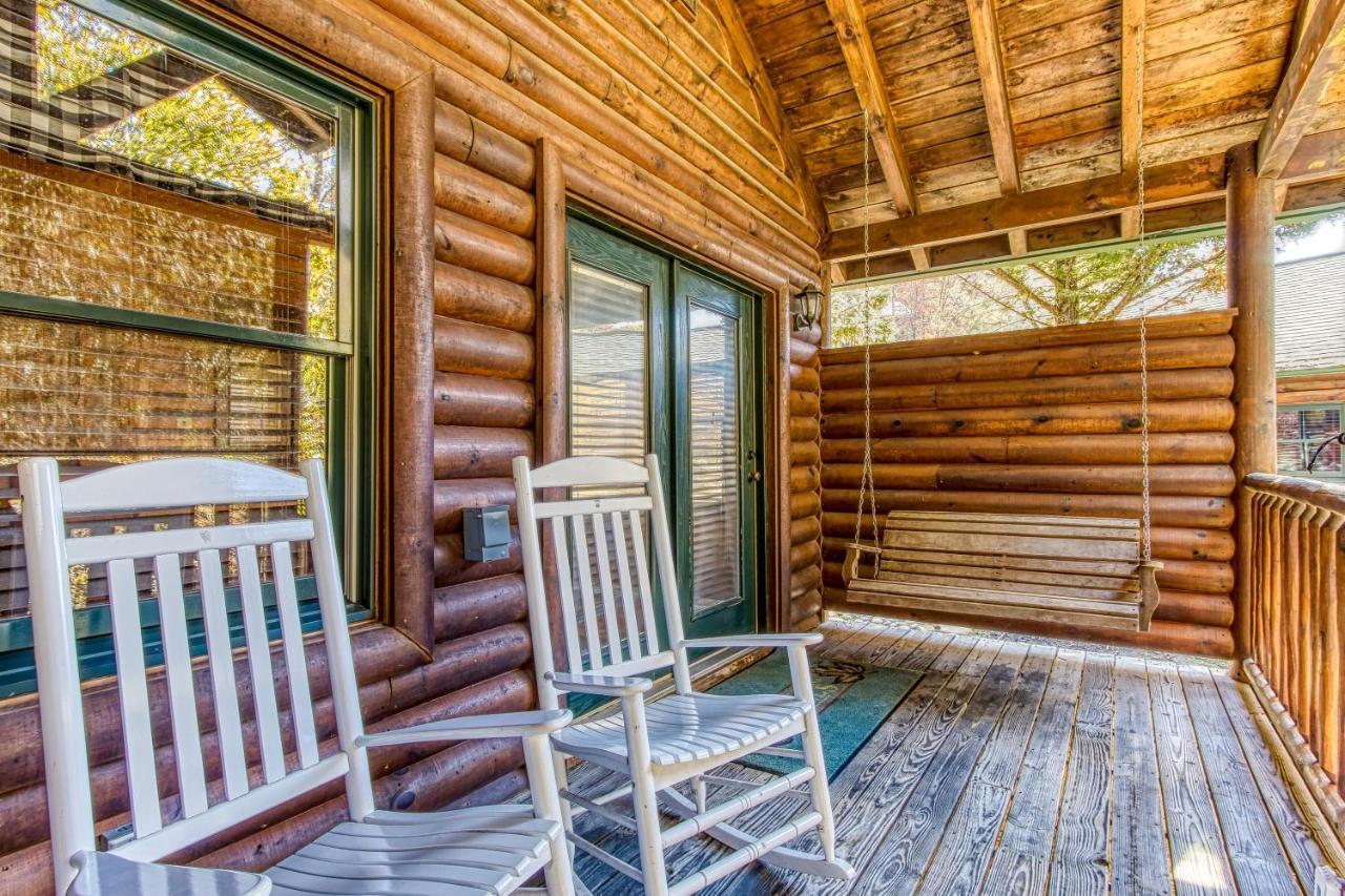 Dog Friendly, Romantic Mtn Getaway Hot Tub Pool Gatlinburg Buitenkant foto